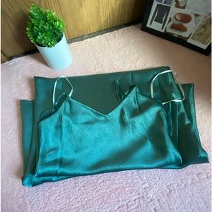 FOREVER 21 SMALL LONG DRESS